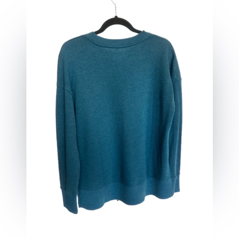 Women’s warm navy oversized light sweatshirt in size XS